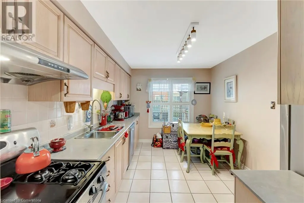 20 MEADOWLANDS Boulevard Unit# 14, #14