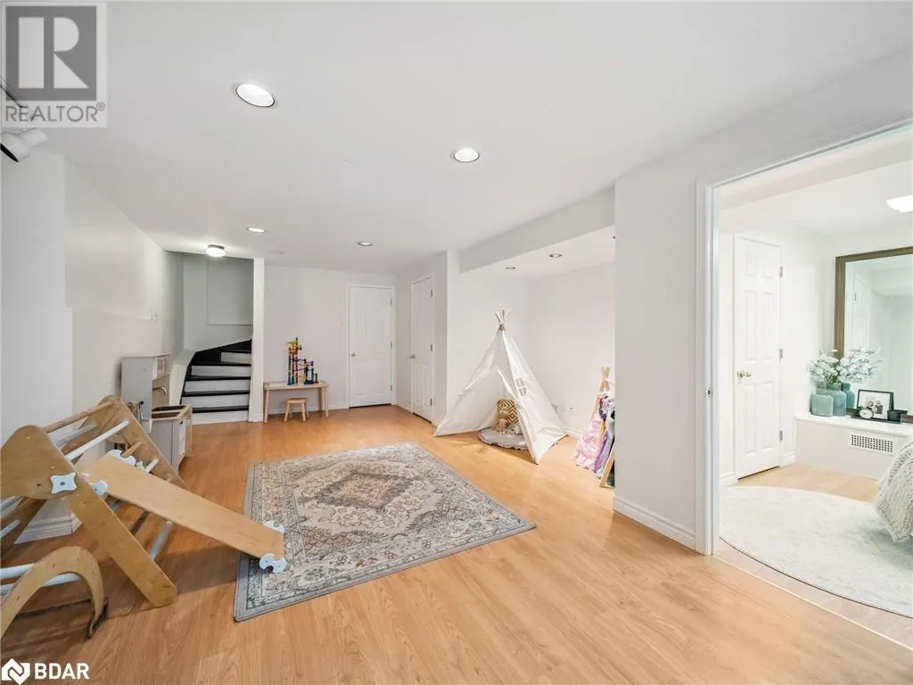 8 DARREN Drive