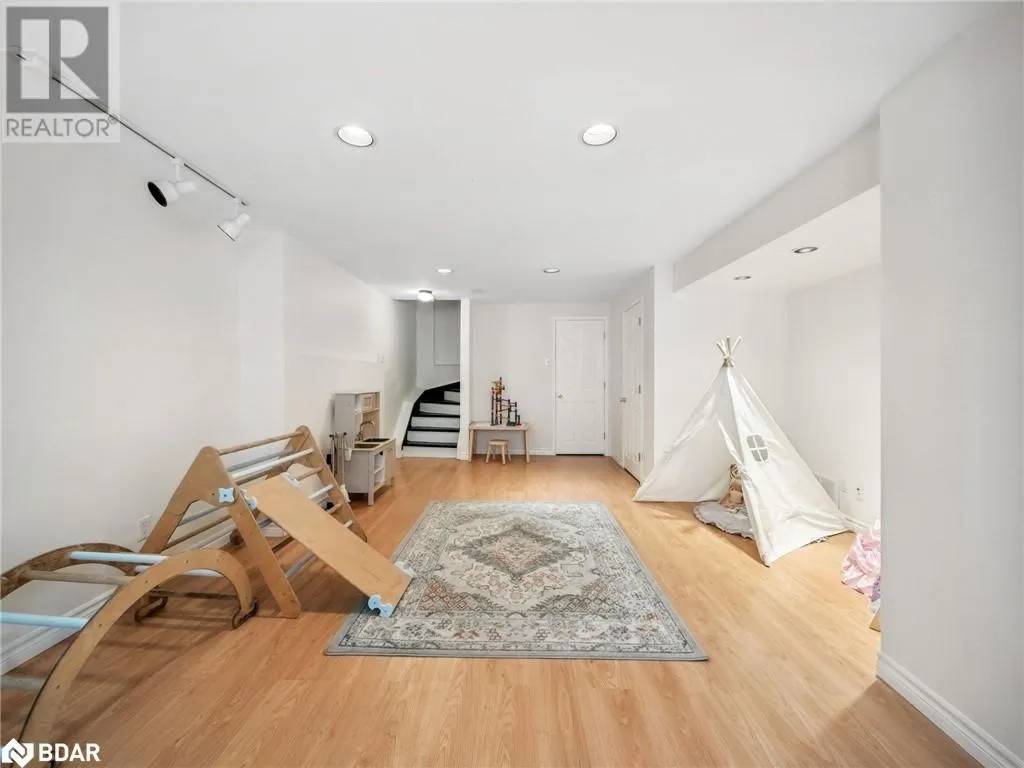8 DARREN Drive
