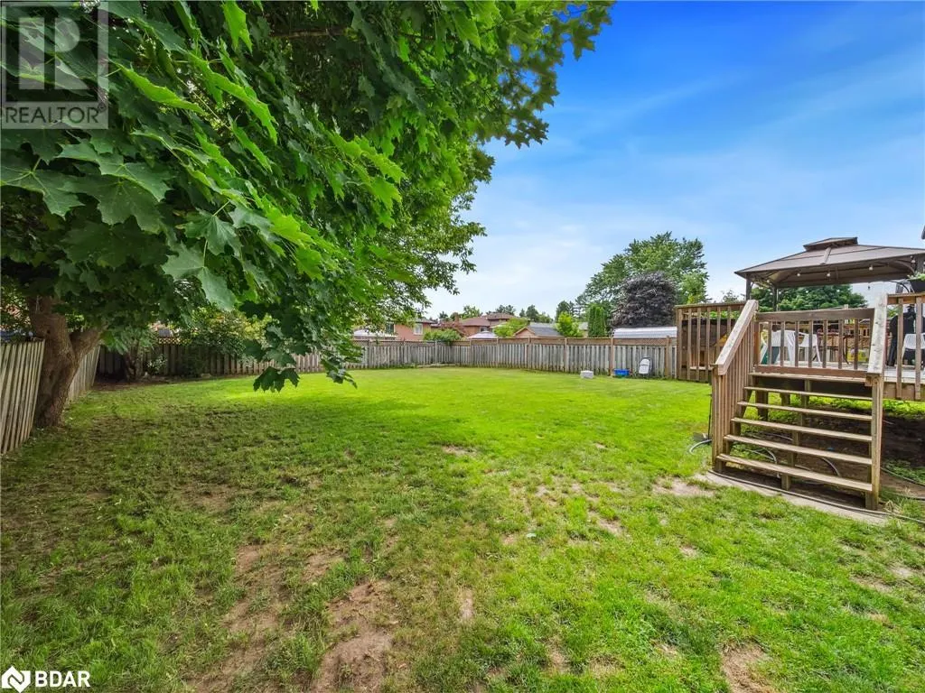8 DARREN Drive