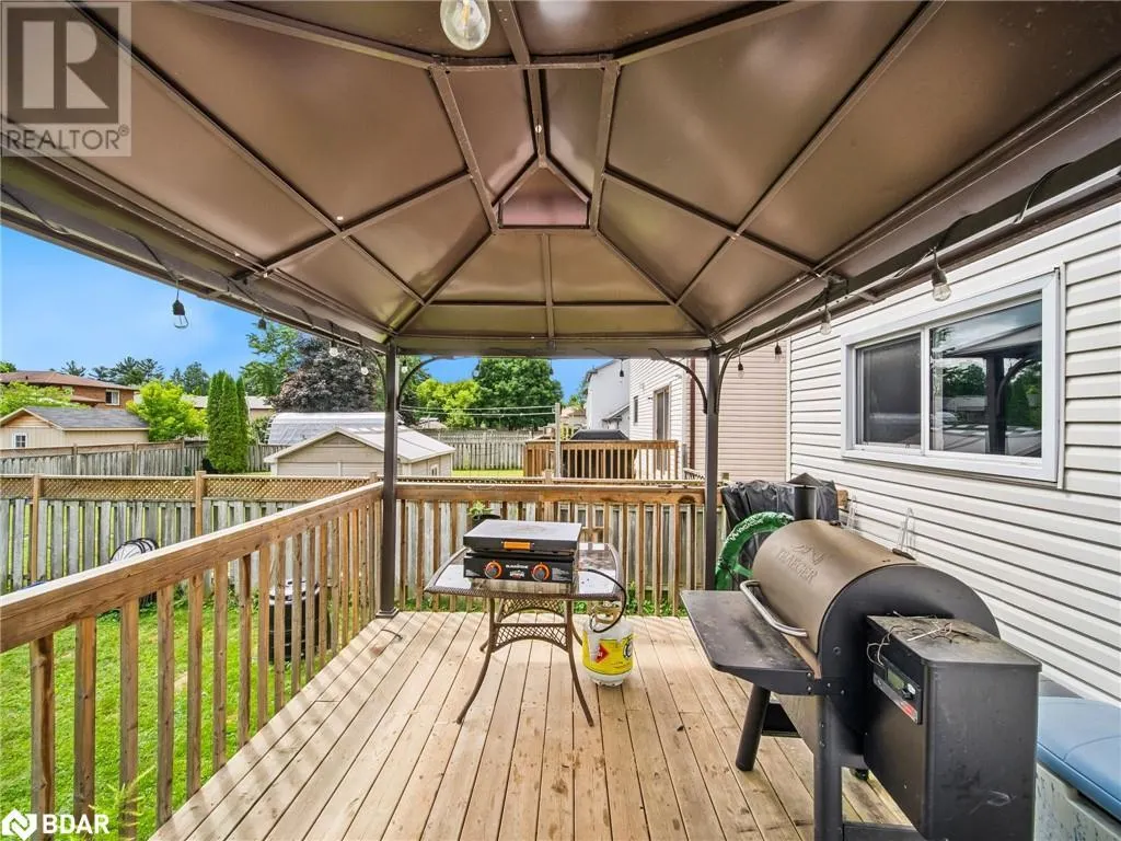 8 DARREN Drive