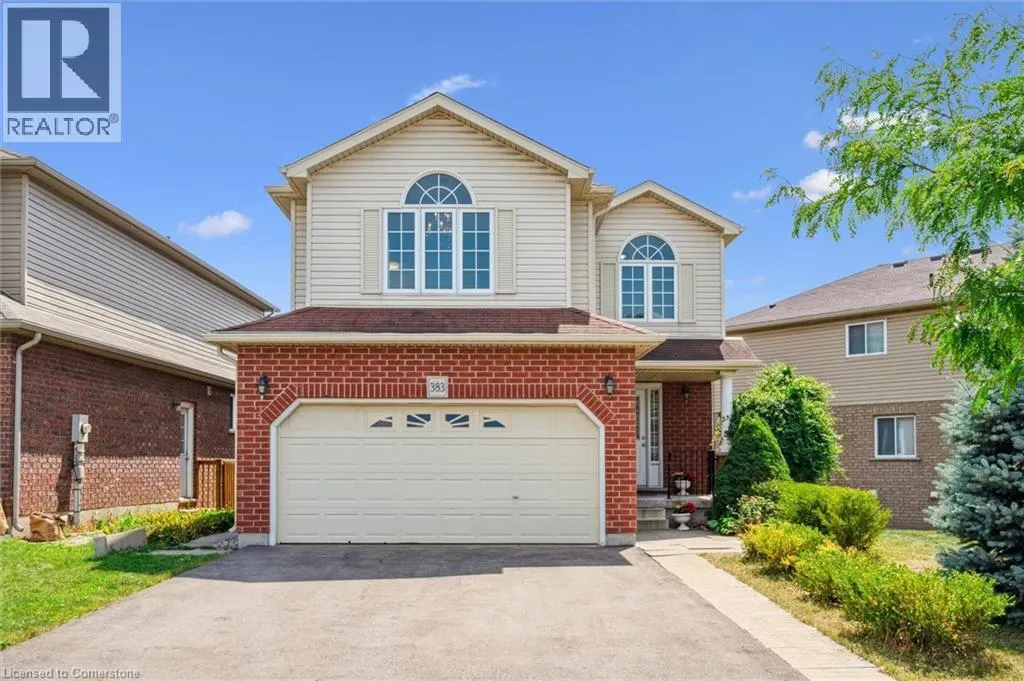 383 TEALBY Crescent