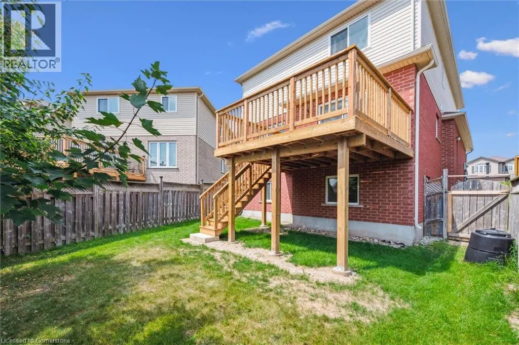 383 TEALBY Crescent