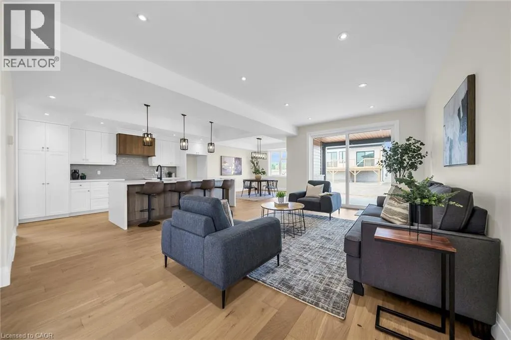 25 DUCHESS Drive