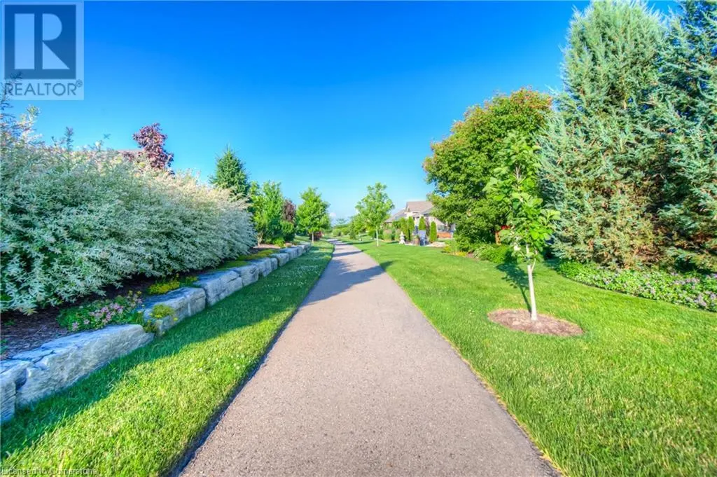 28 AMBERDALE Way