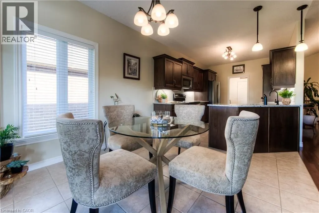 28 AMBERDALE Way