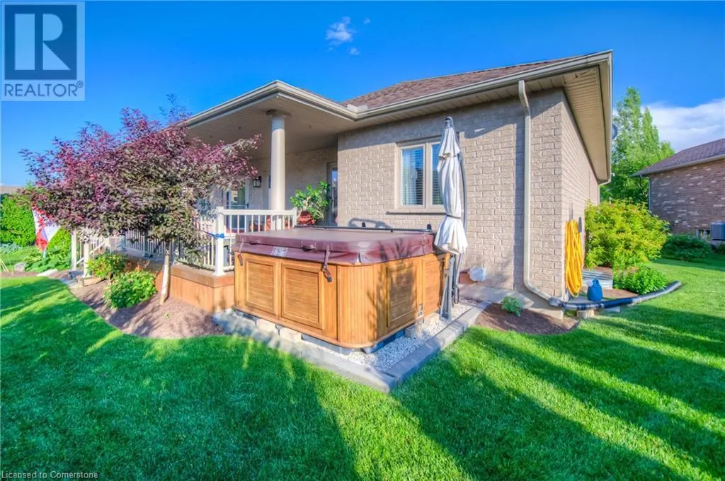 28 AMBERDALE Way