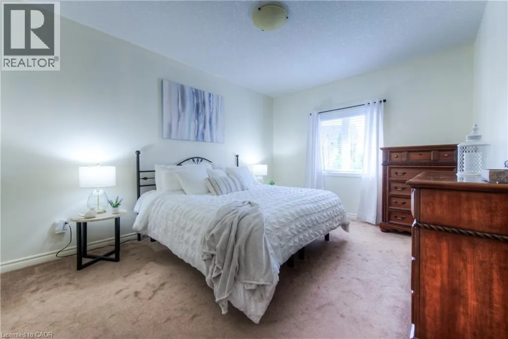 28 AMBERDALE Way
