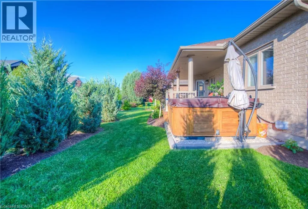 28 AMBERDALE Way