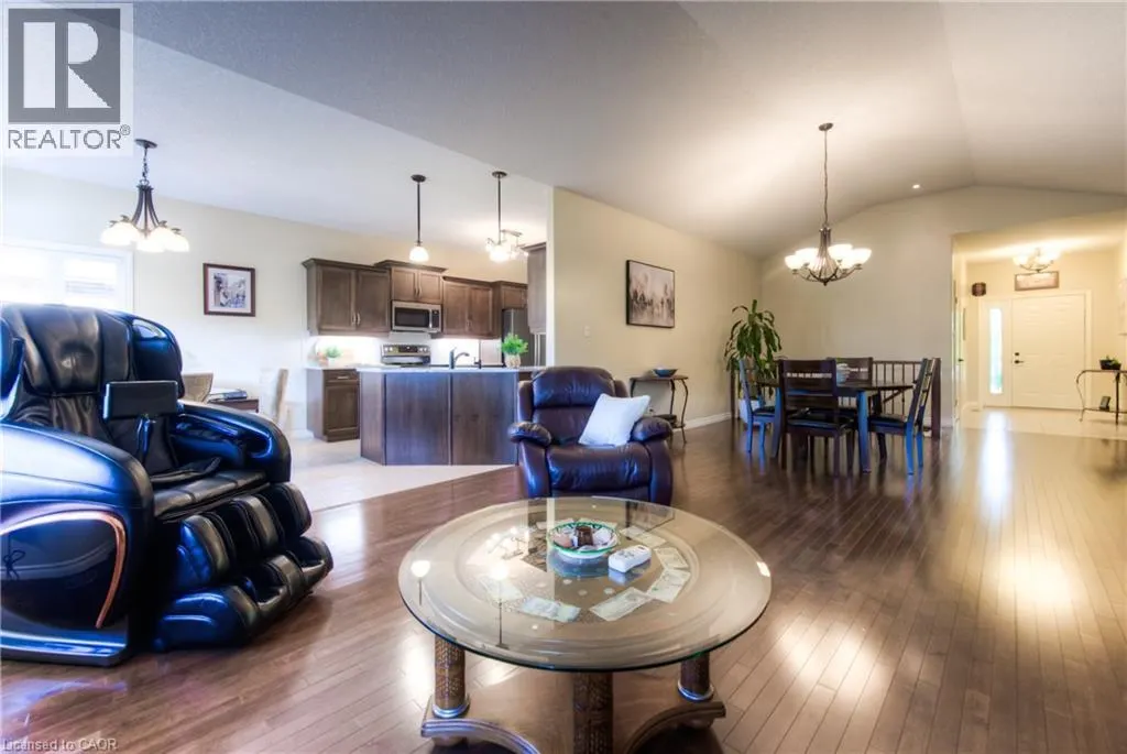 28 AMBERDALE Way
