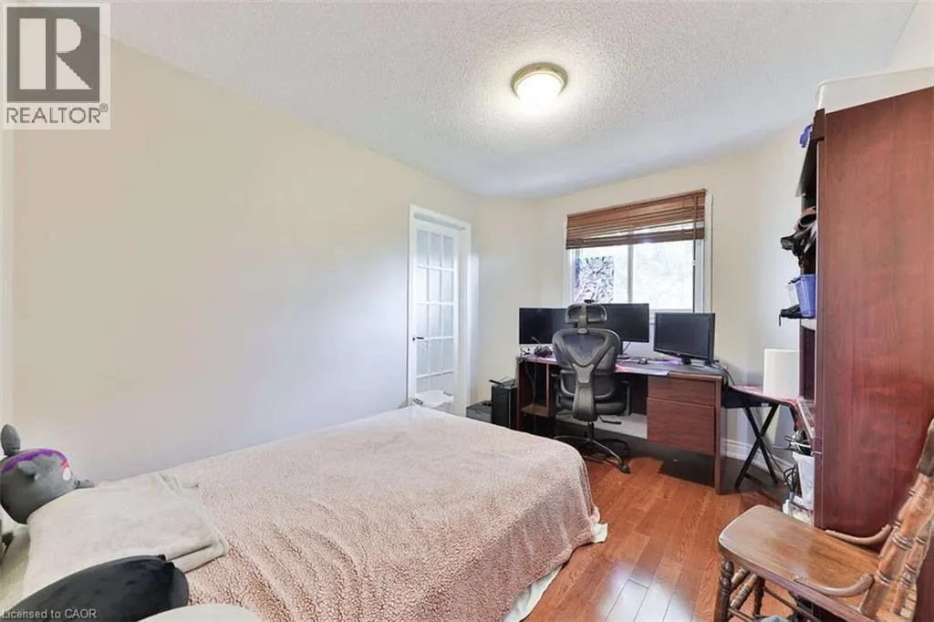 5275 THORNWOOD Drive