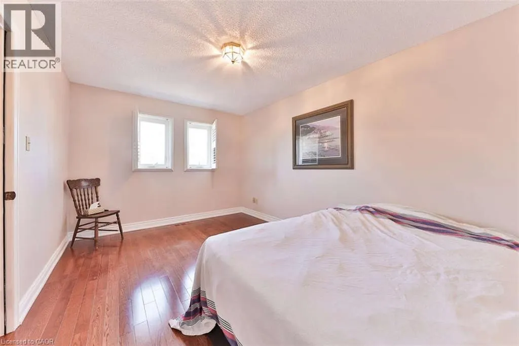 5275 THORNWOOD Drive