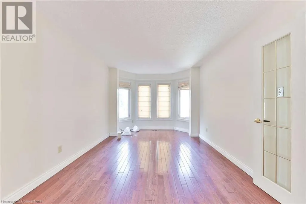 5275 THORNWOOD Drive