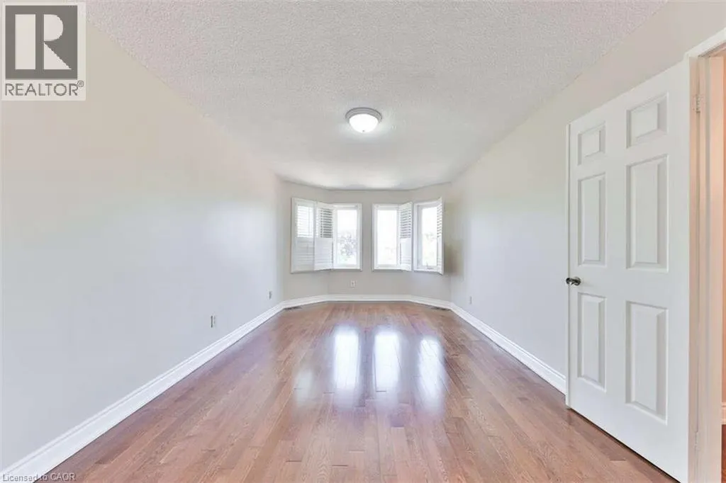 5275 THORNWOOD Drive
