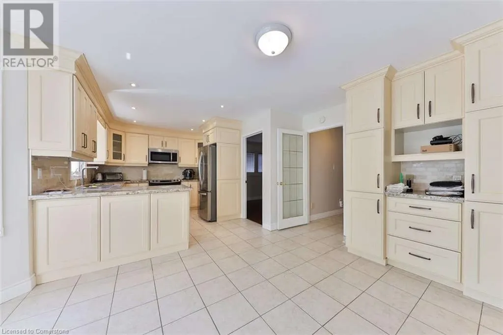 5275 THORNWOOD Drive