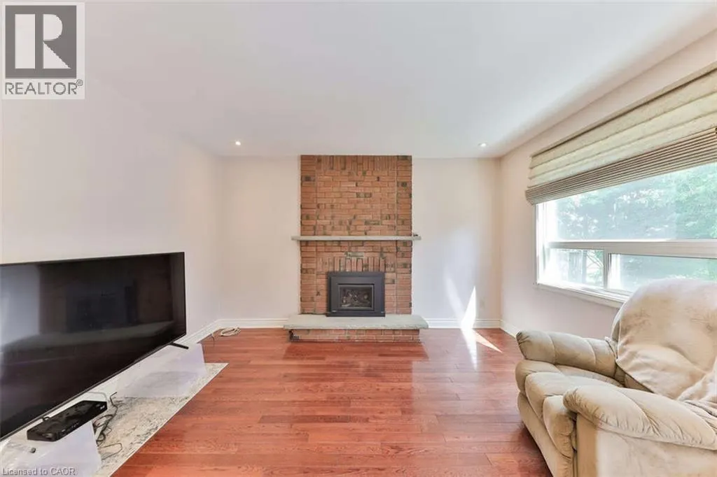 5275 THORNWOOD Drive