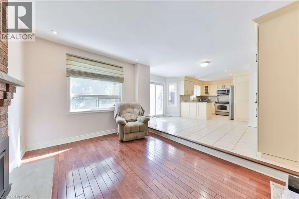 5275 THORNWOOD Drive