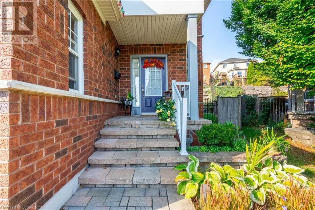 43 WOODLAWN Court