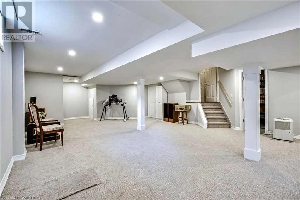 43 WOODLAWN Court