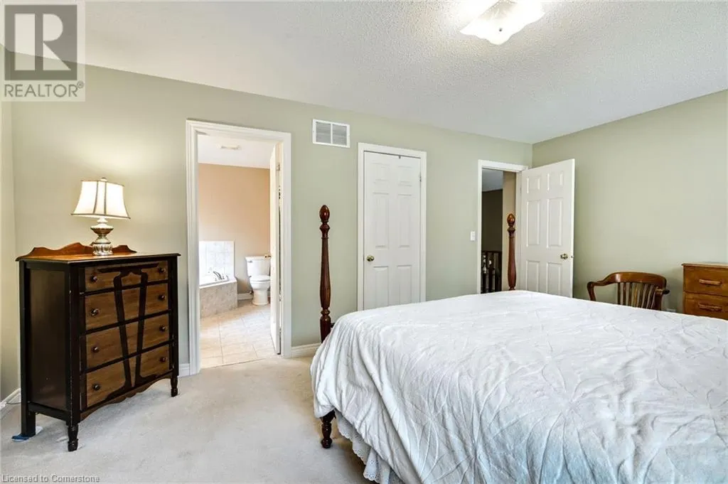 43 WOODLAWN Court