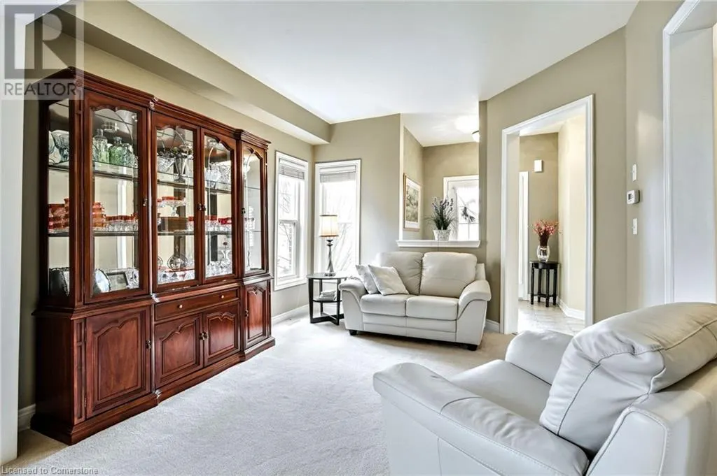 43 WOODLAWN Court