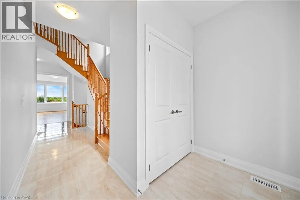897 KNIGHTS Lane