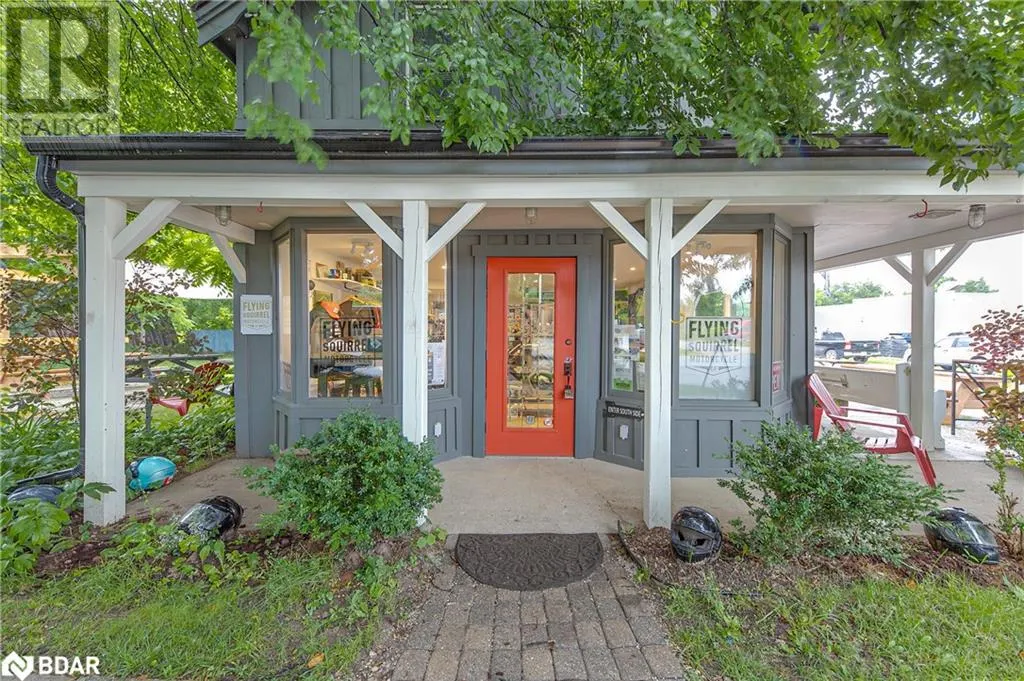 2 FRANCIS Street E