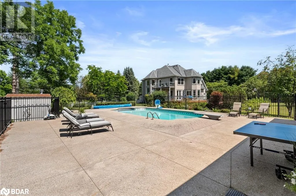 7833 POPLAR Sideroad
