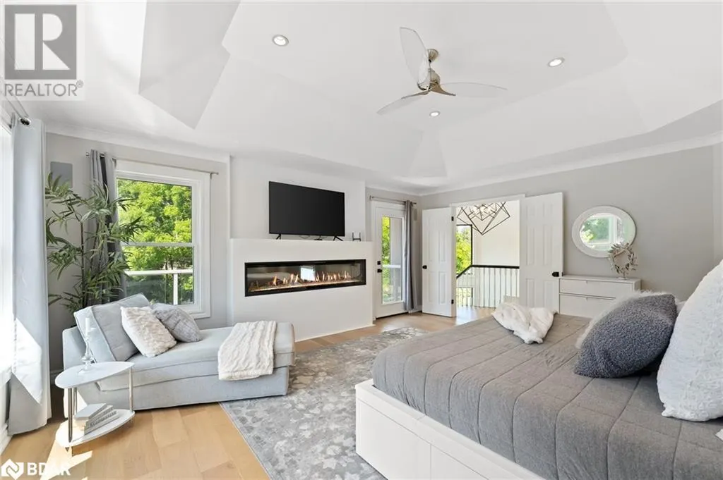 7833 POPLAR Sideroad