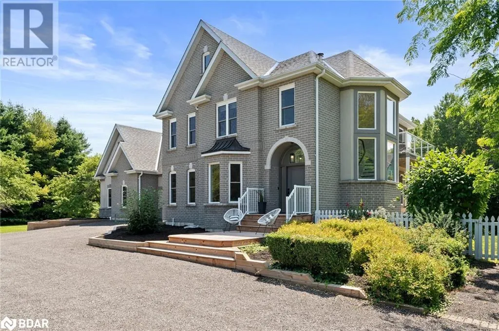 7833 POPLAR Sideroad