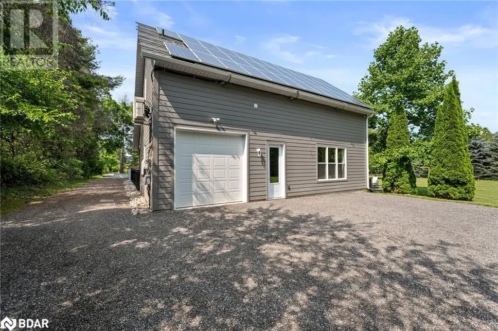 7833 POPLAR Sideroad