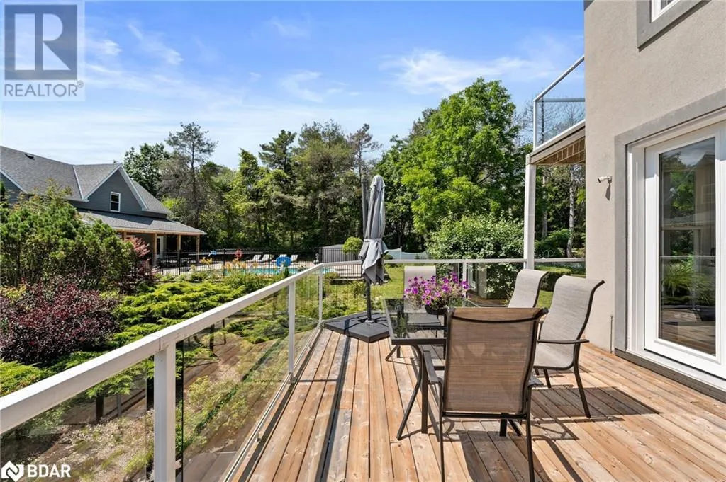 7833 POPLAR Sideroad