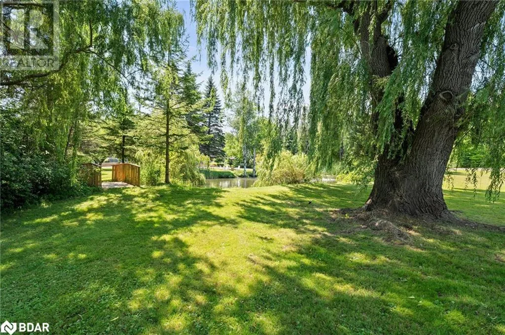 7833 POPLAR Sideroad
