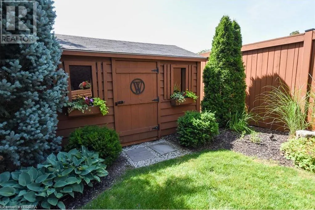 51 QUEENSWAY Drive