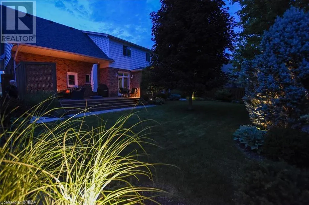 51 QUEENSWAY Drive