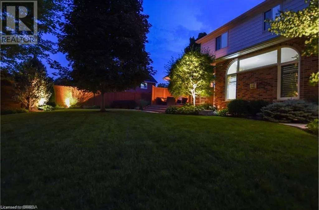 51 QUEENSWAY Drive