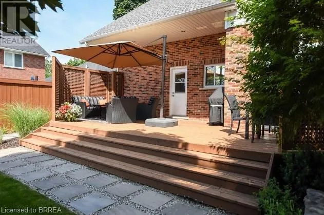 51 QUEENSWAY Drive