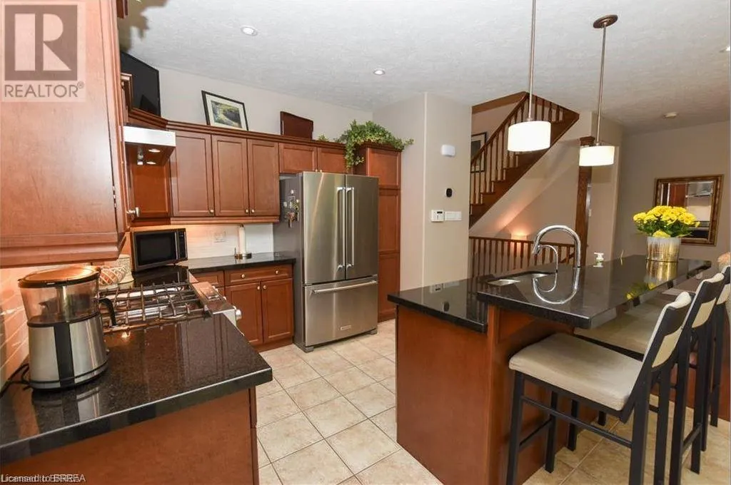51 QUEENSWAY Drive