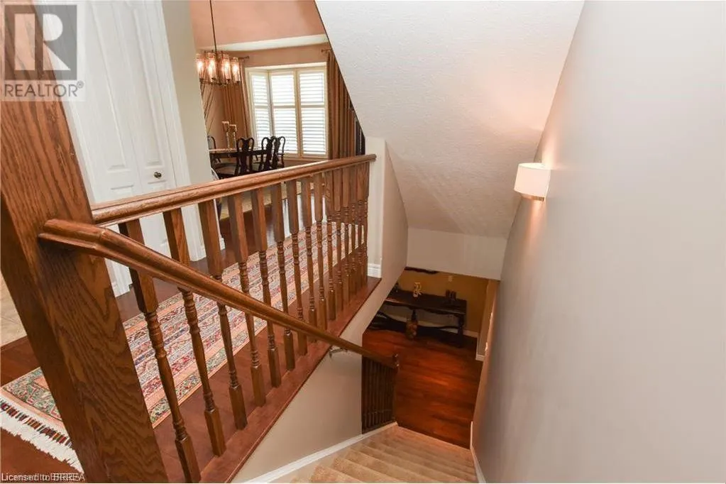 51 QUEENSWAY Drive