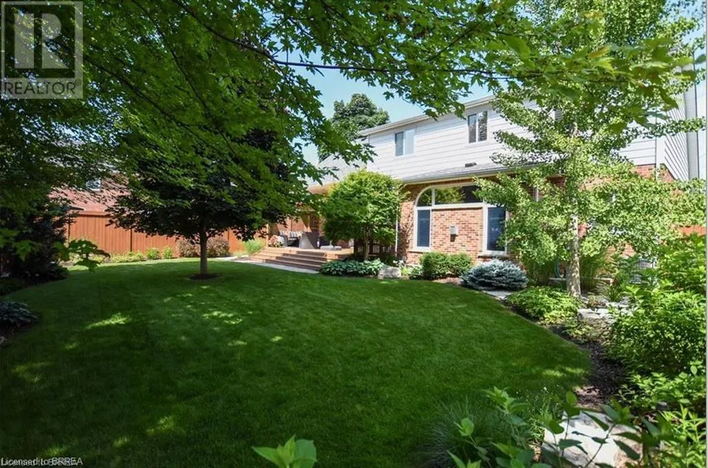 51 QUEENSWAY Drive