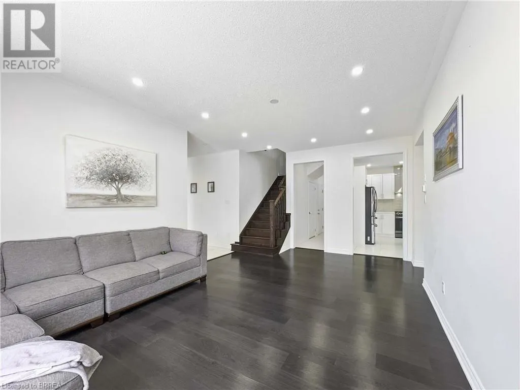 37 DRAKE Avenue