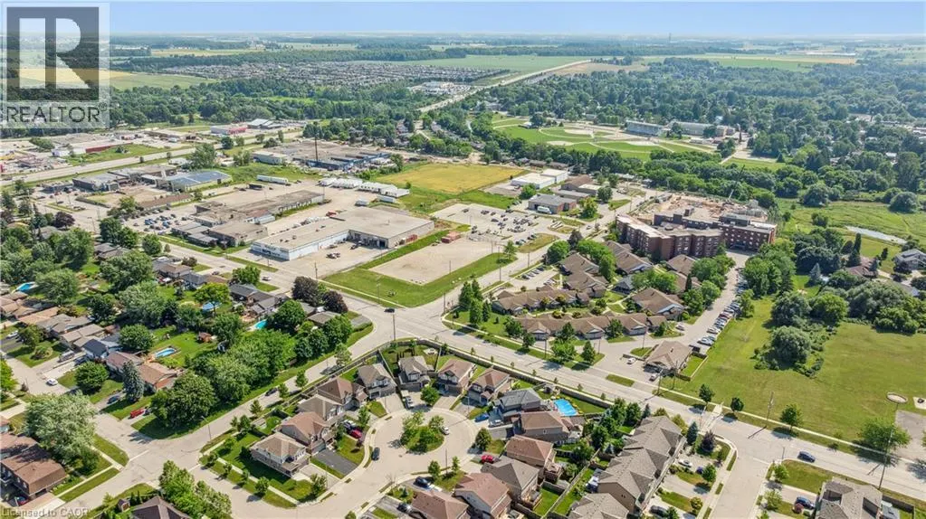 125 CAPTAIN MCCALLUM Drive