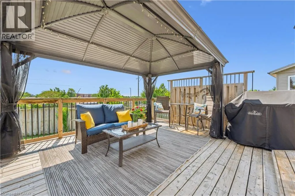 125 CAPTAIN MCCALLUM Drive
