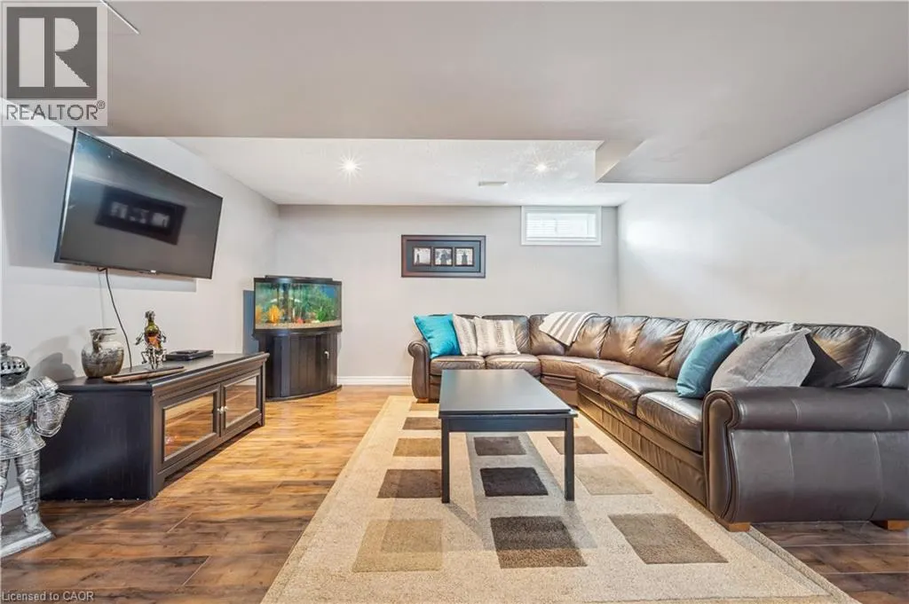 125 CAPTAIN MCCALLUM Drive