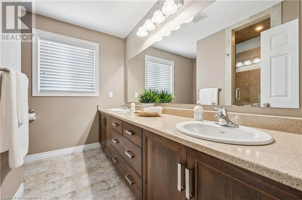 125 CAPTAIN MCCALLUM Drive