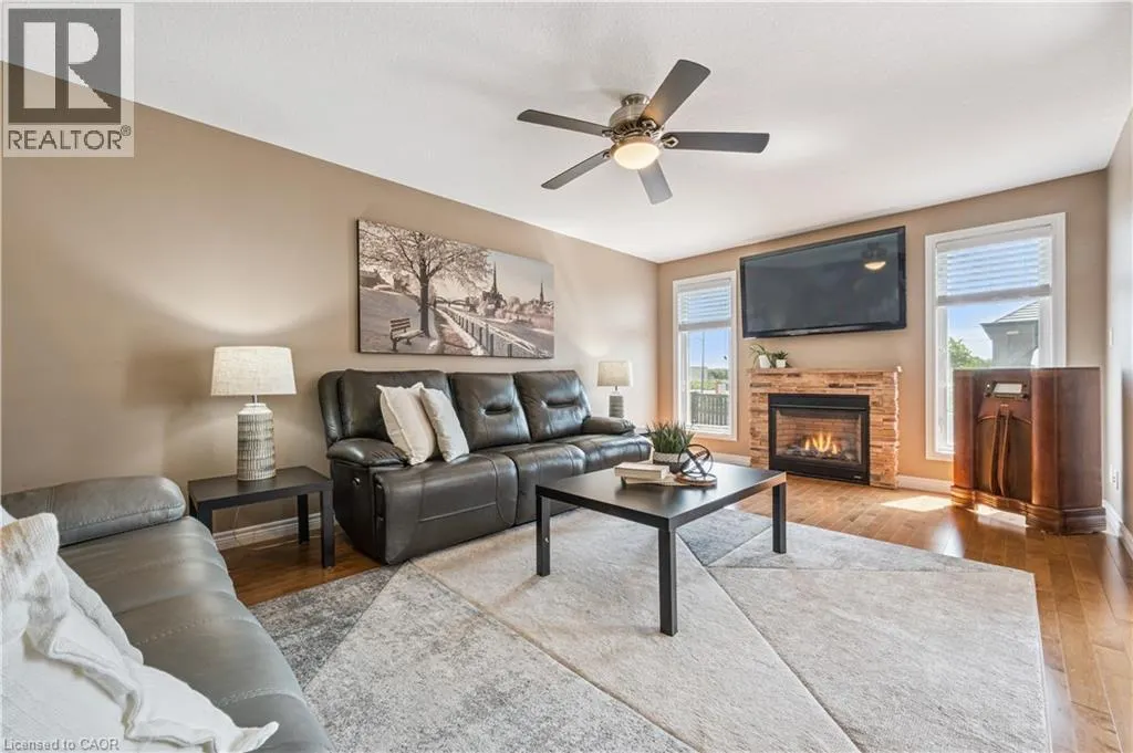 125 CAPTAIN MCCALLUM Drive