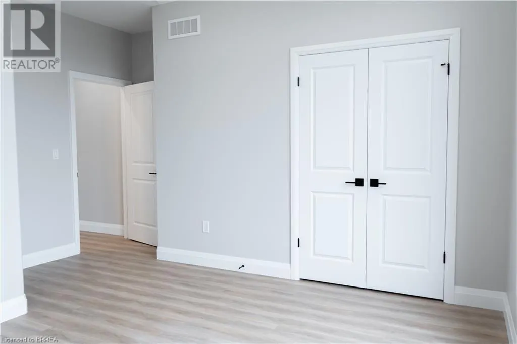 94 VANROOY Trail
