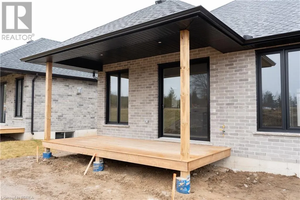 94 VANROOY Trail