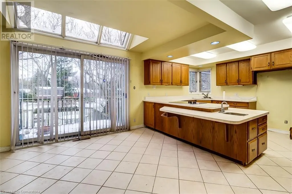 63 ORCHARD Drive Unit# Main, #Main
