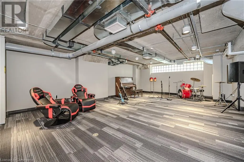 120 HURON Street Unit# 528, #528